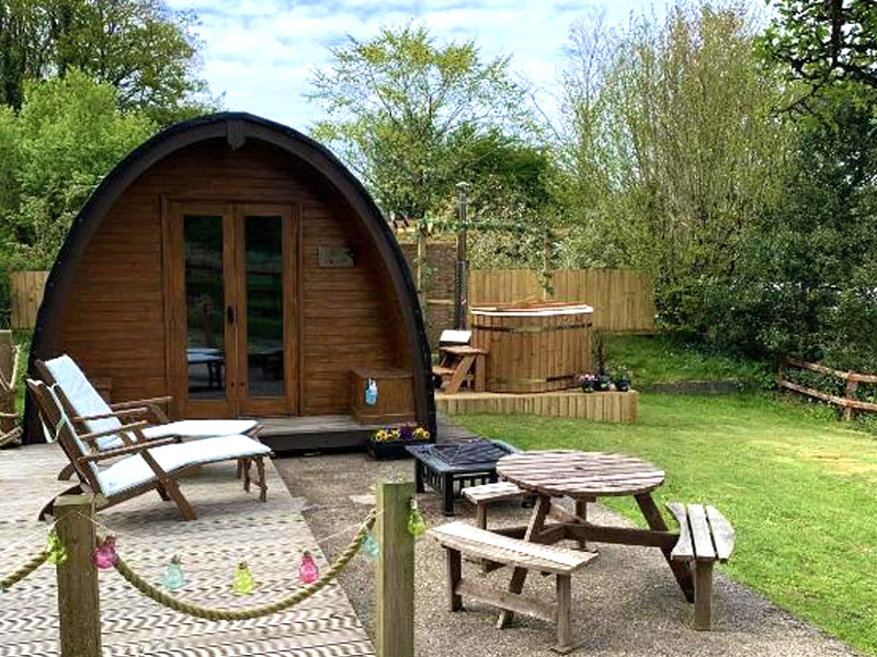 Ty Cnocell glamping pod