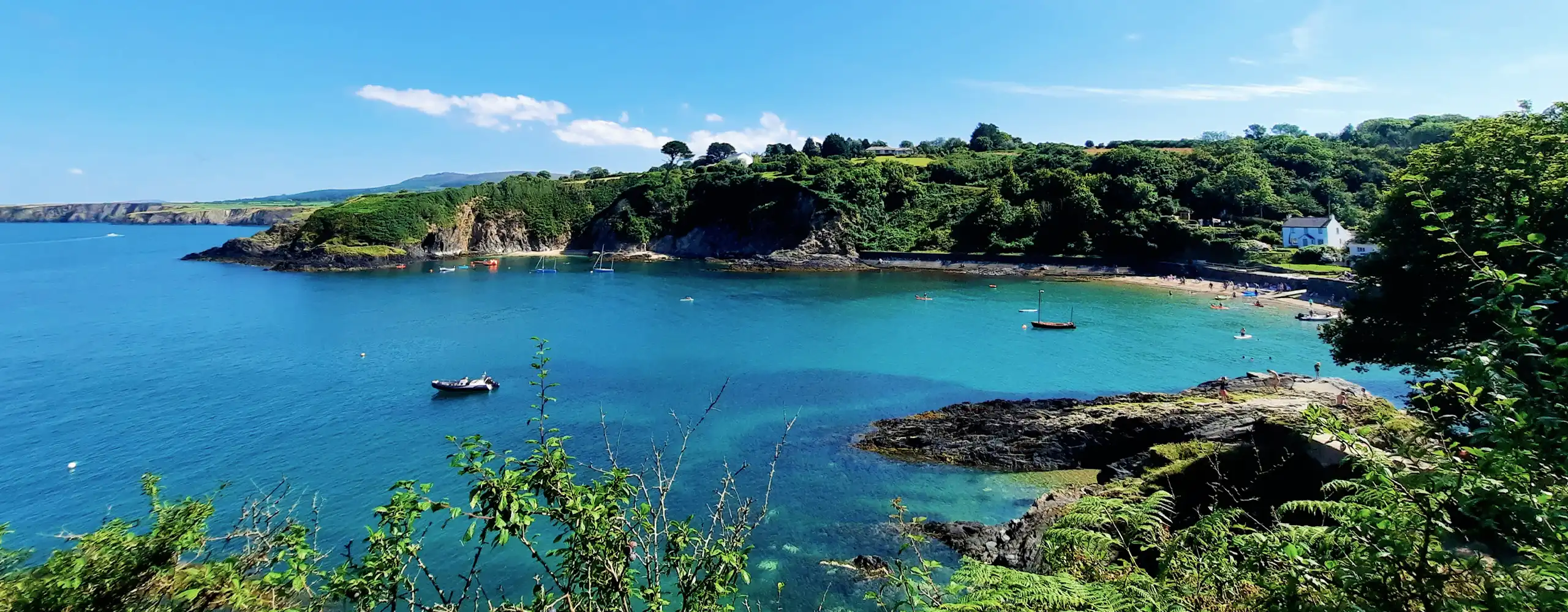 Cwm-yr-Eglwys beach looking Caribbean